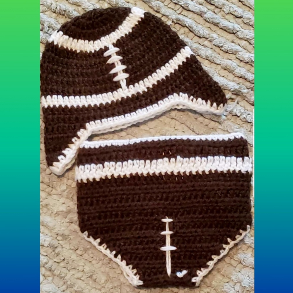 New Infant Knit Football Beanie Hat & Bloomers